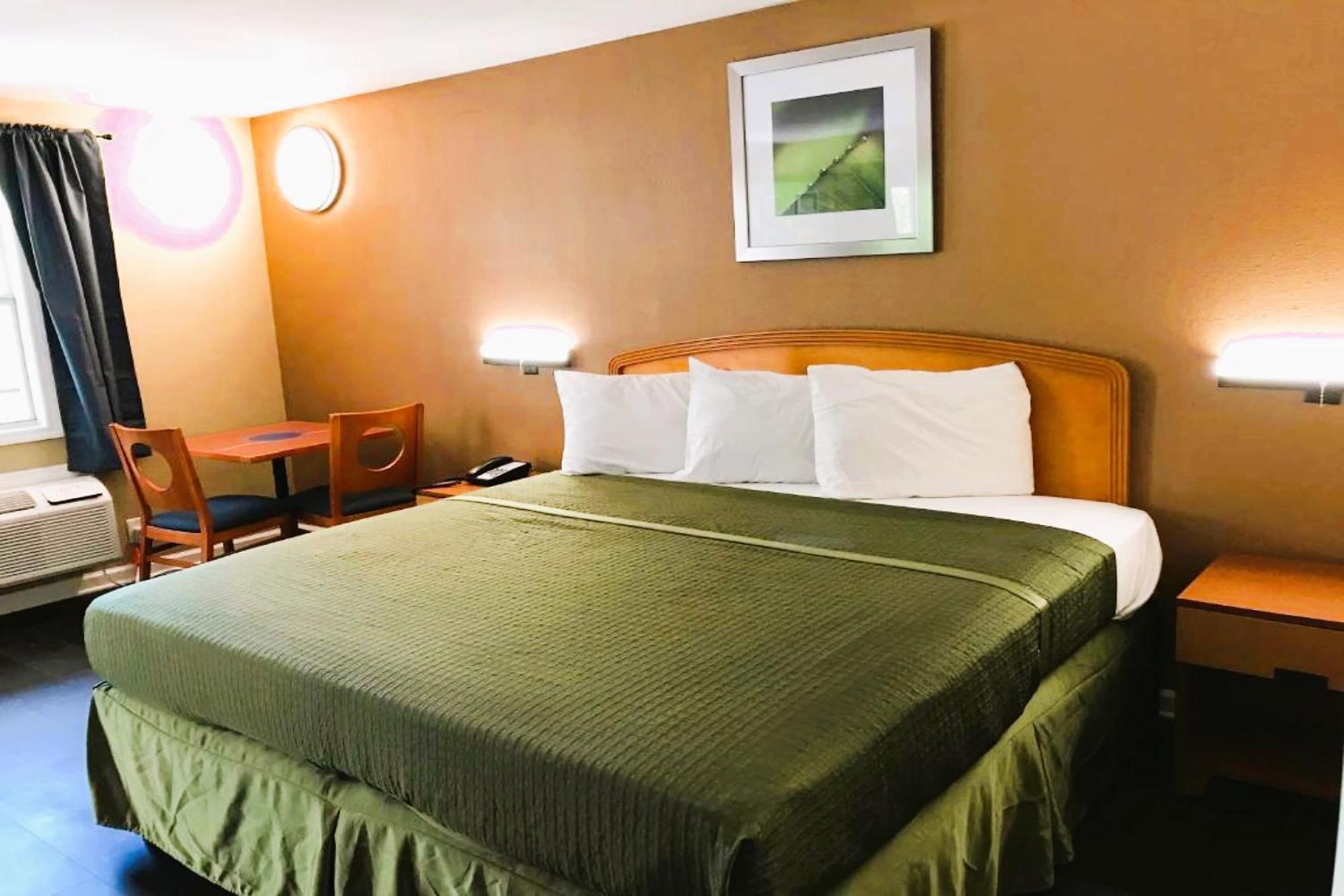 Oyo Hotel Tallahassee Downtown 외부 사진
