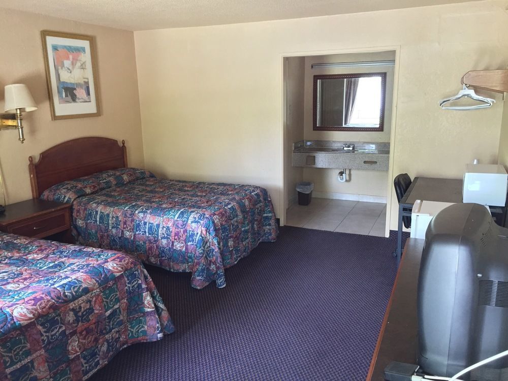 Oyo Hotel Tallahassee Downtown 외부 사진