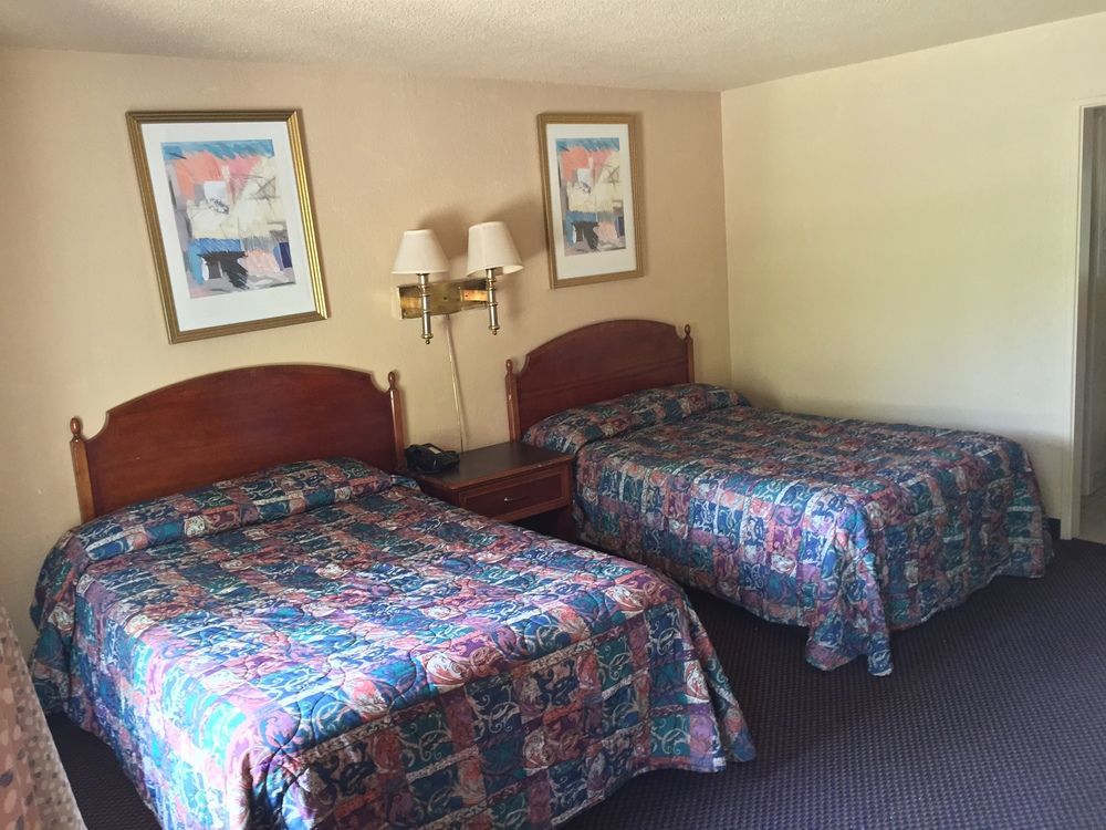 Oyo Hotel Tallahassee Downtown 외부 사진